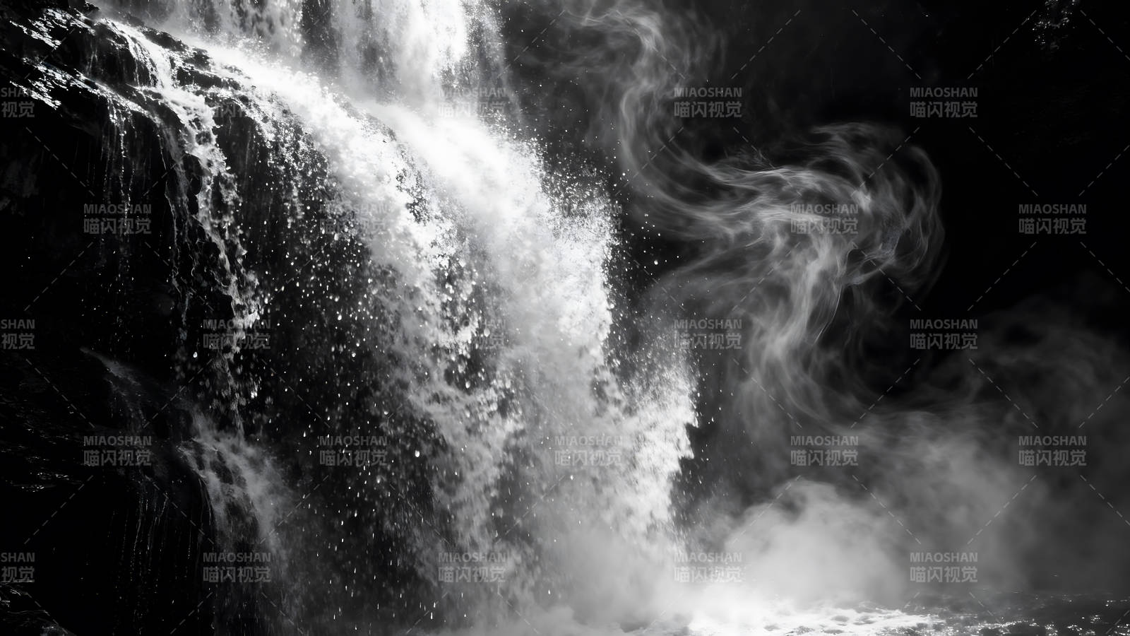 瀑布黑白影像水流沖擊畫面意境深遠-圖片