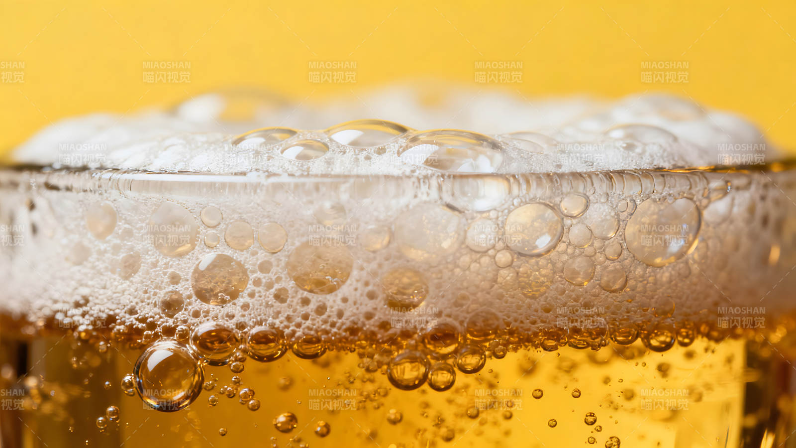 啤酒泡沫特寫氣泡飽滿細(xì)膩-圖片