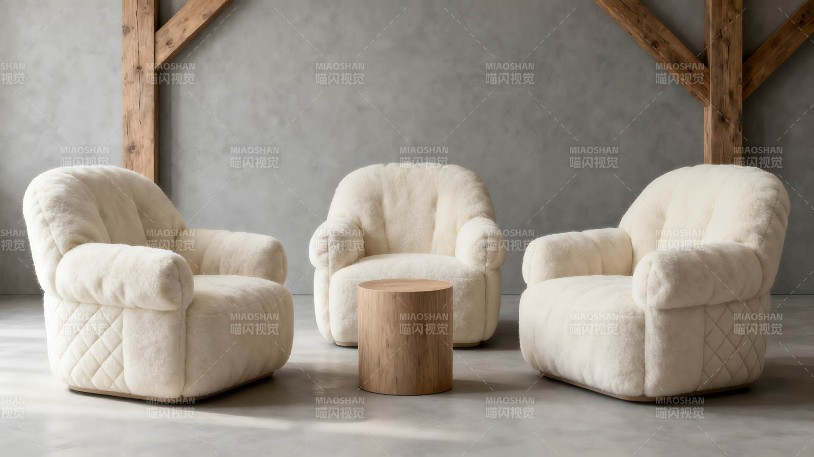三把舒适的毛绒扶手椅和圆桌-图片