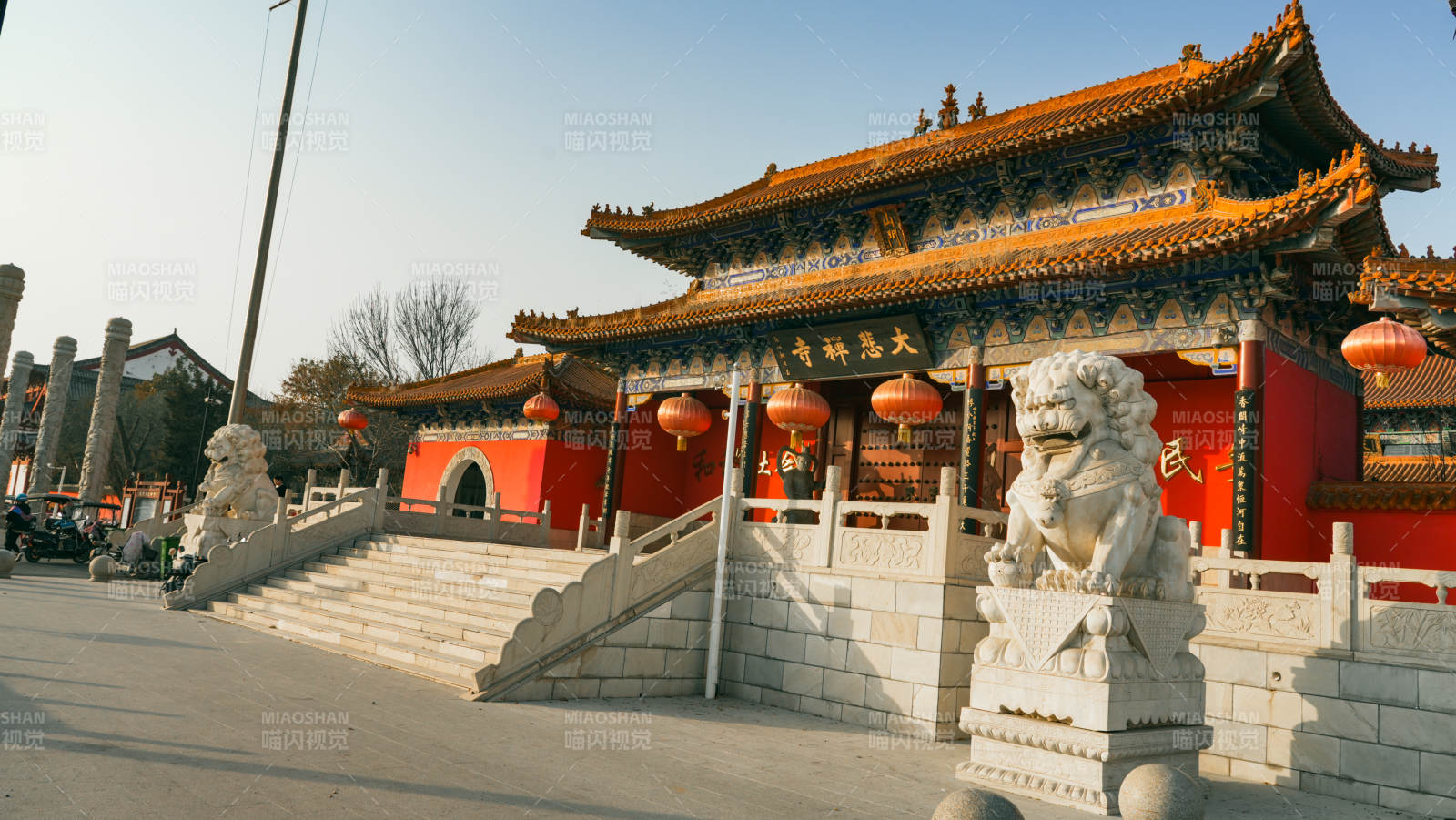 廊坊大悲禅寺门前石狮图片