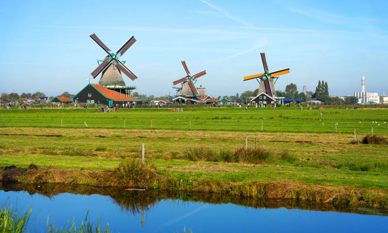 荷兰风车田园风光图片