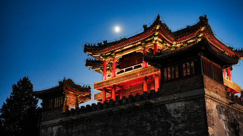 月下古楼夜景图片