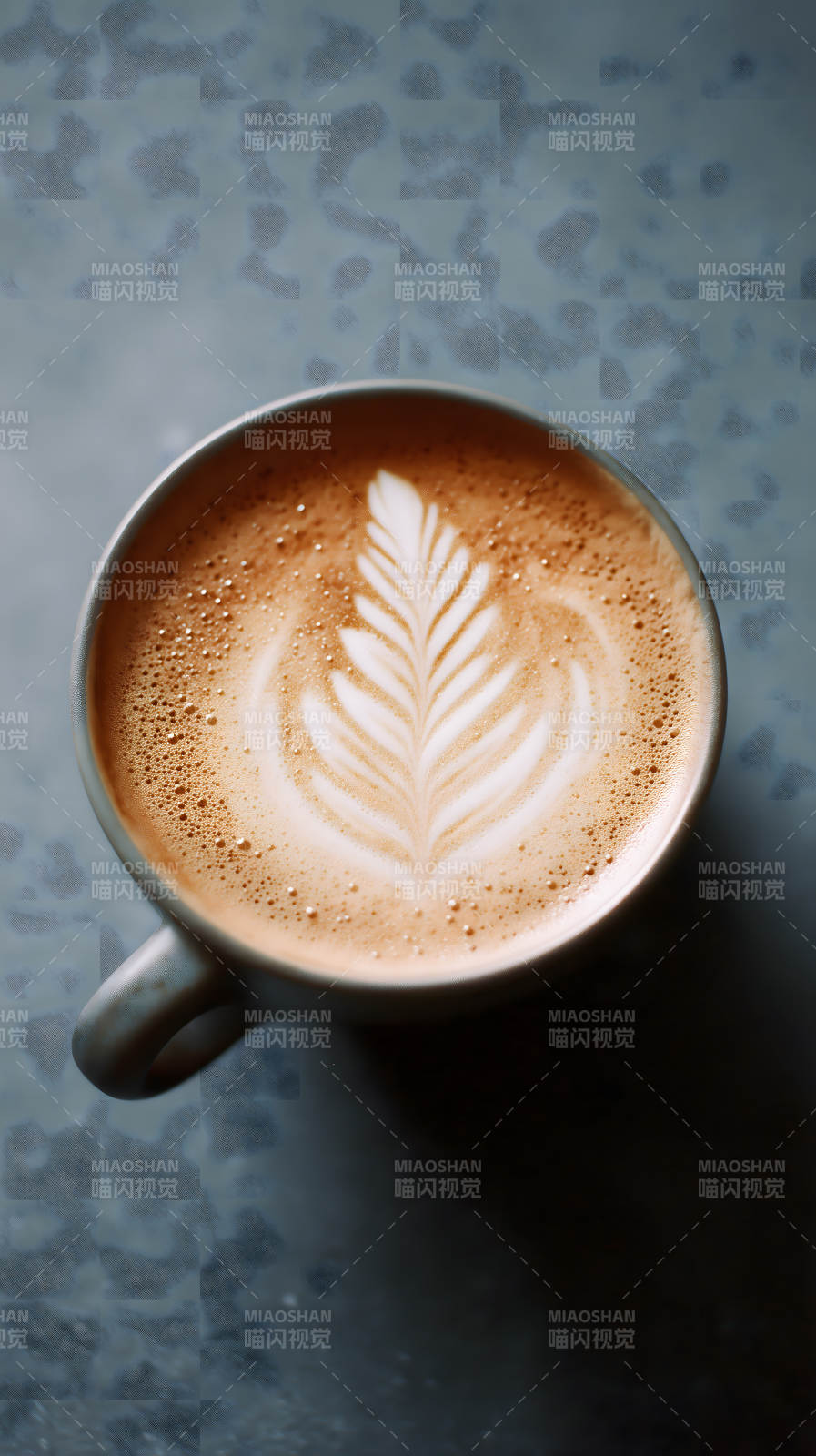 咖啡拉花特写镜头图片