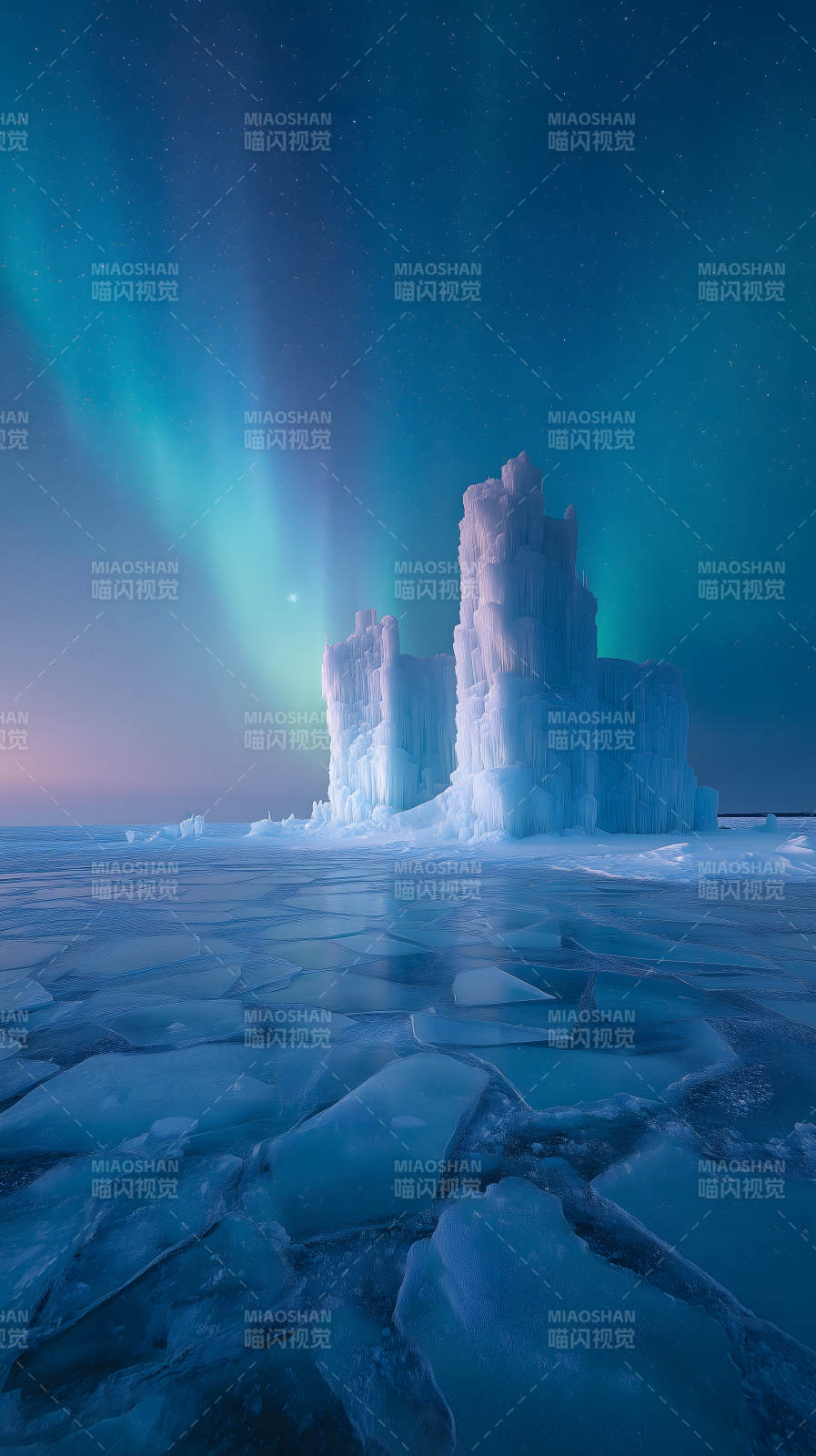 冰雪城堡极光之夜图片