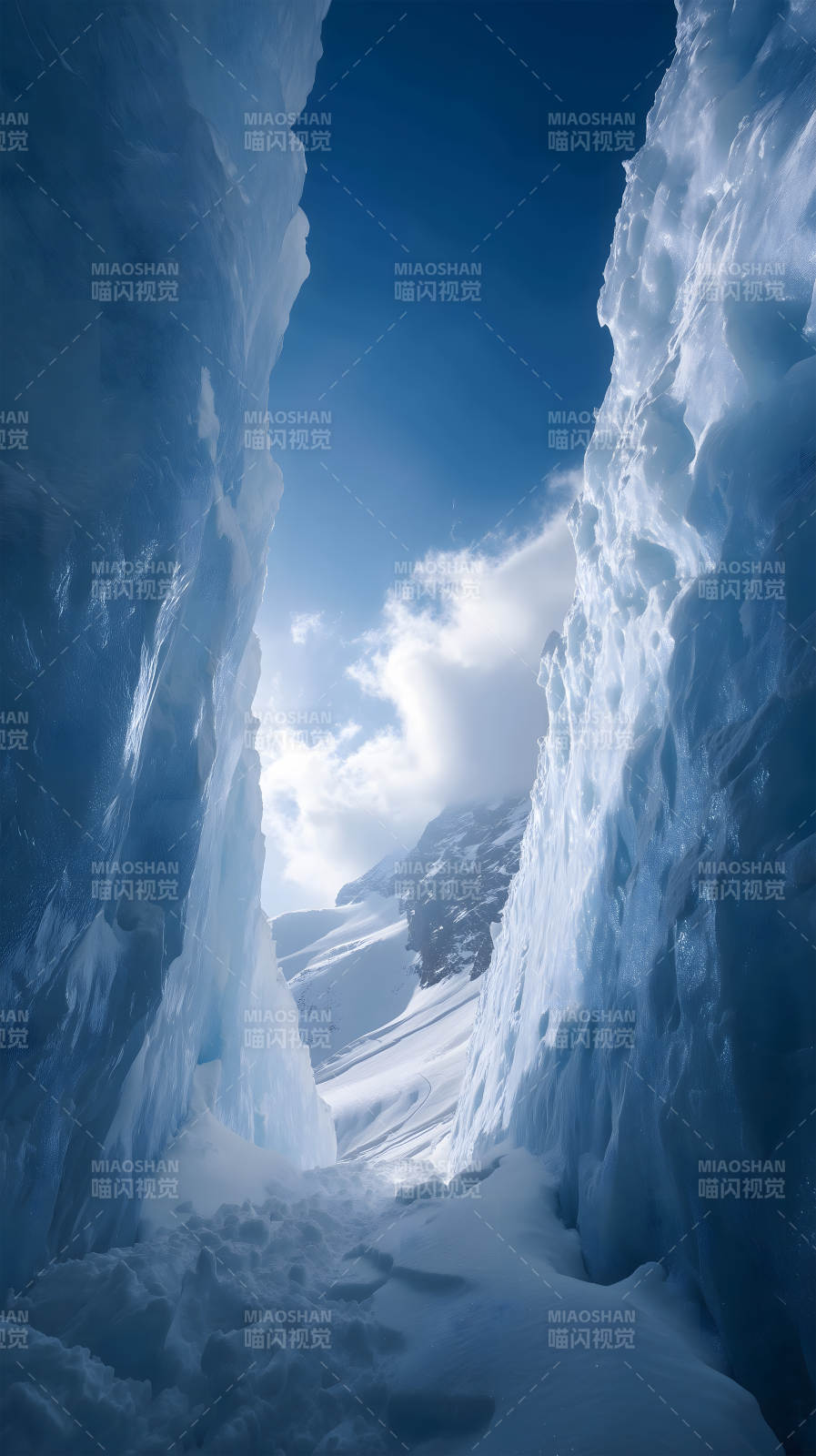 冰川峡谷壮丽景象蓝天白云图片