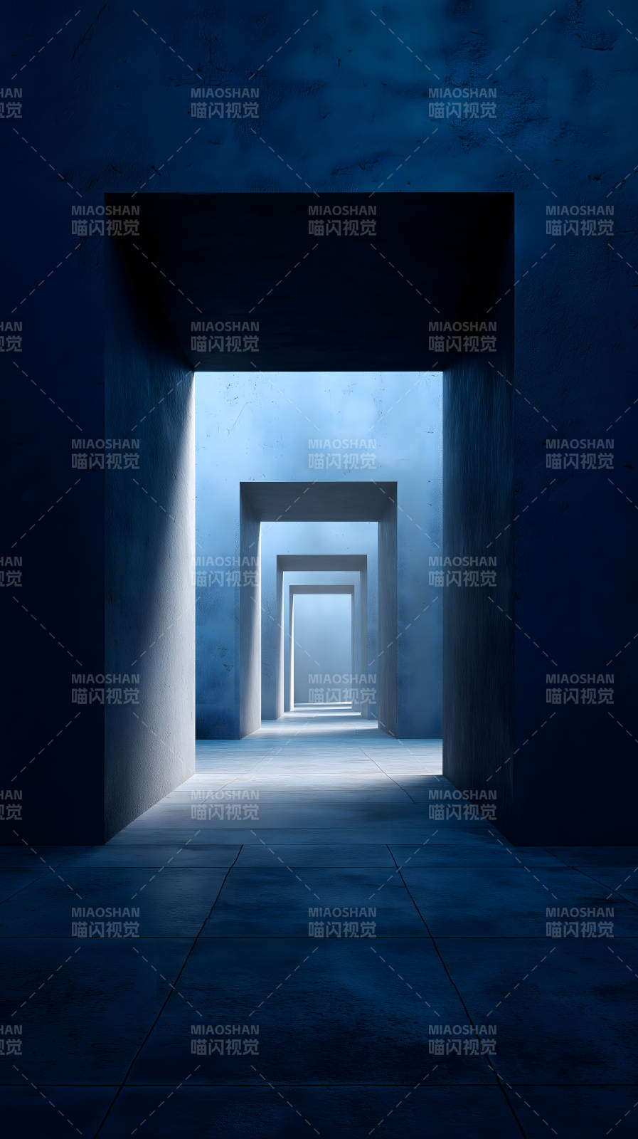 深邃的蓝色通道尽头图片