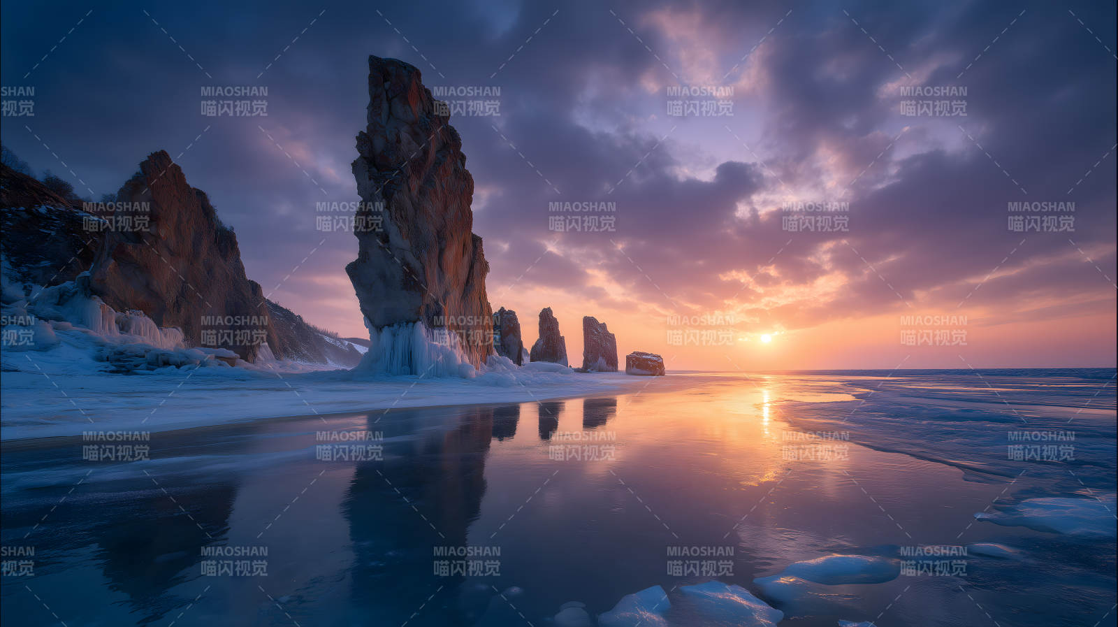 冰封海岸线日落美景图片