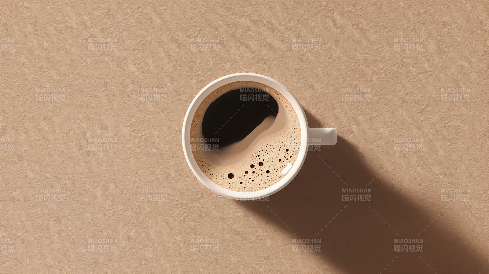 一杯咖啡的午后时光图片