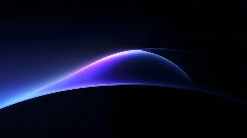 深邃夜幕下的蓝色光晕图片