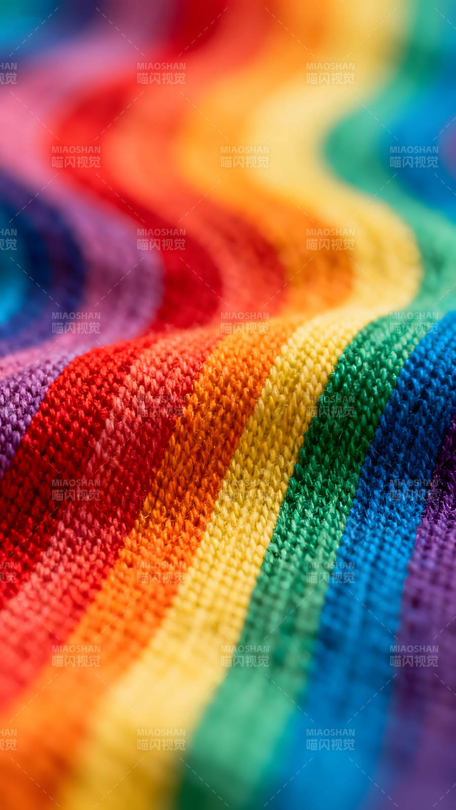 彩虹波浪毛衣编织物特写图片