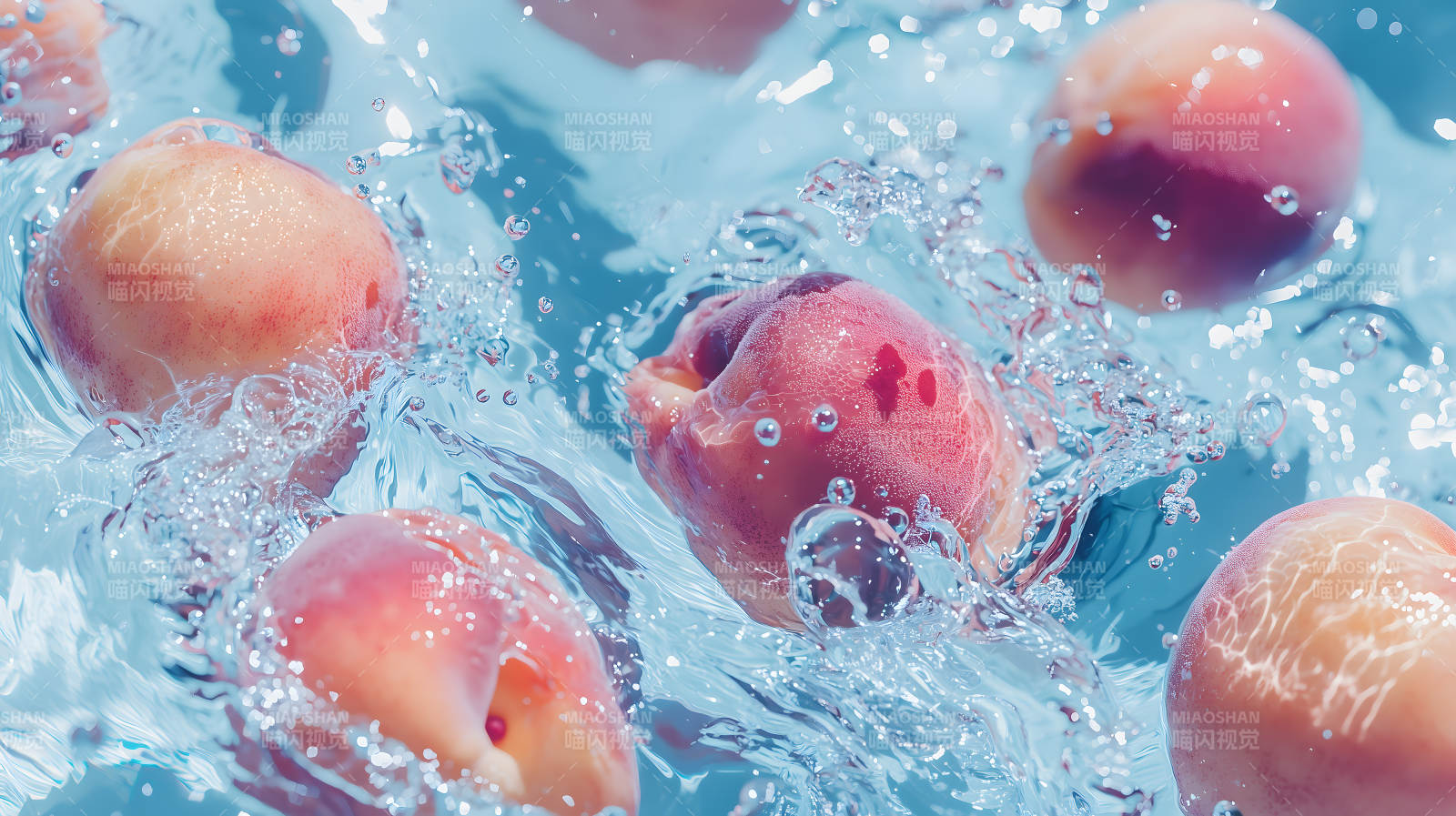 水漾蜜桃的清凉一夏图片