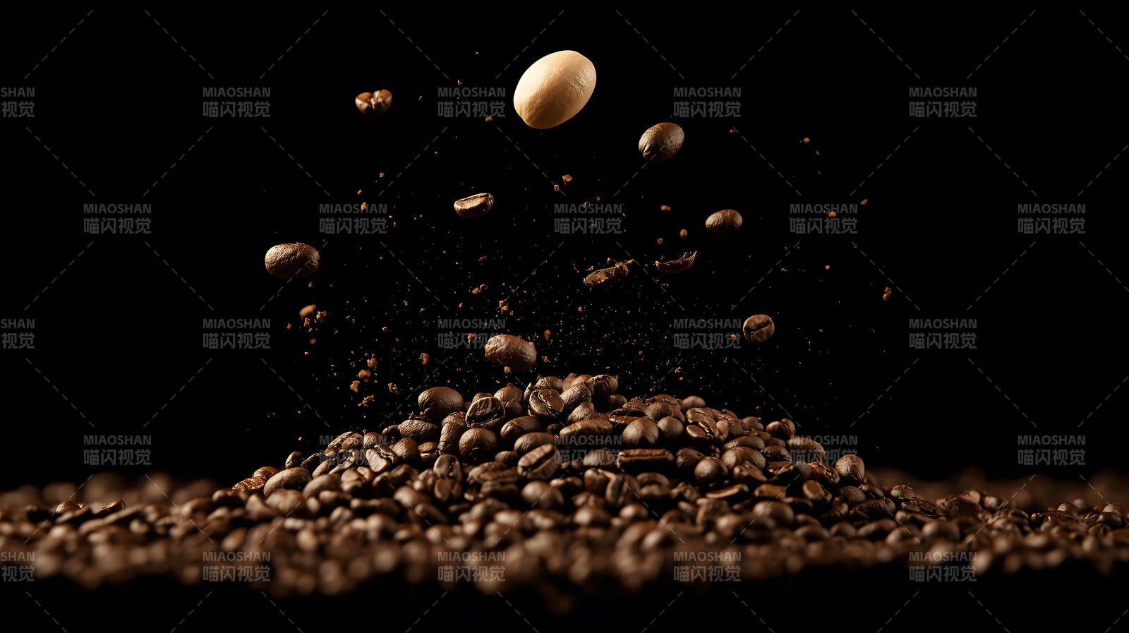 咖啡豆的黑色浪漫图片