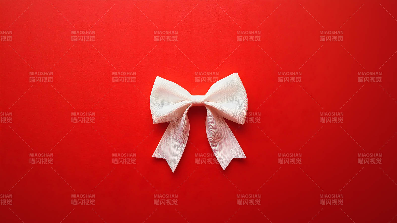 优雅丝带的温柔光影图片