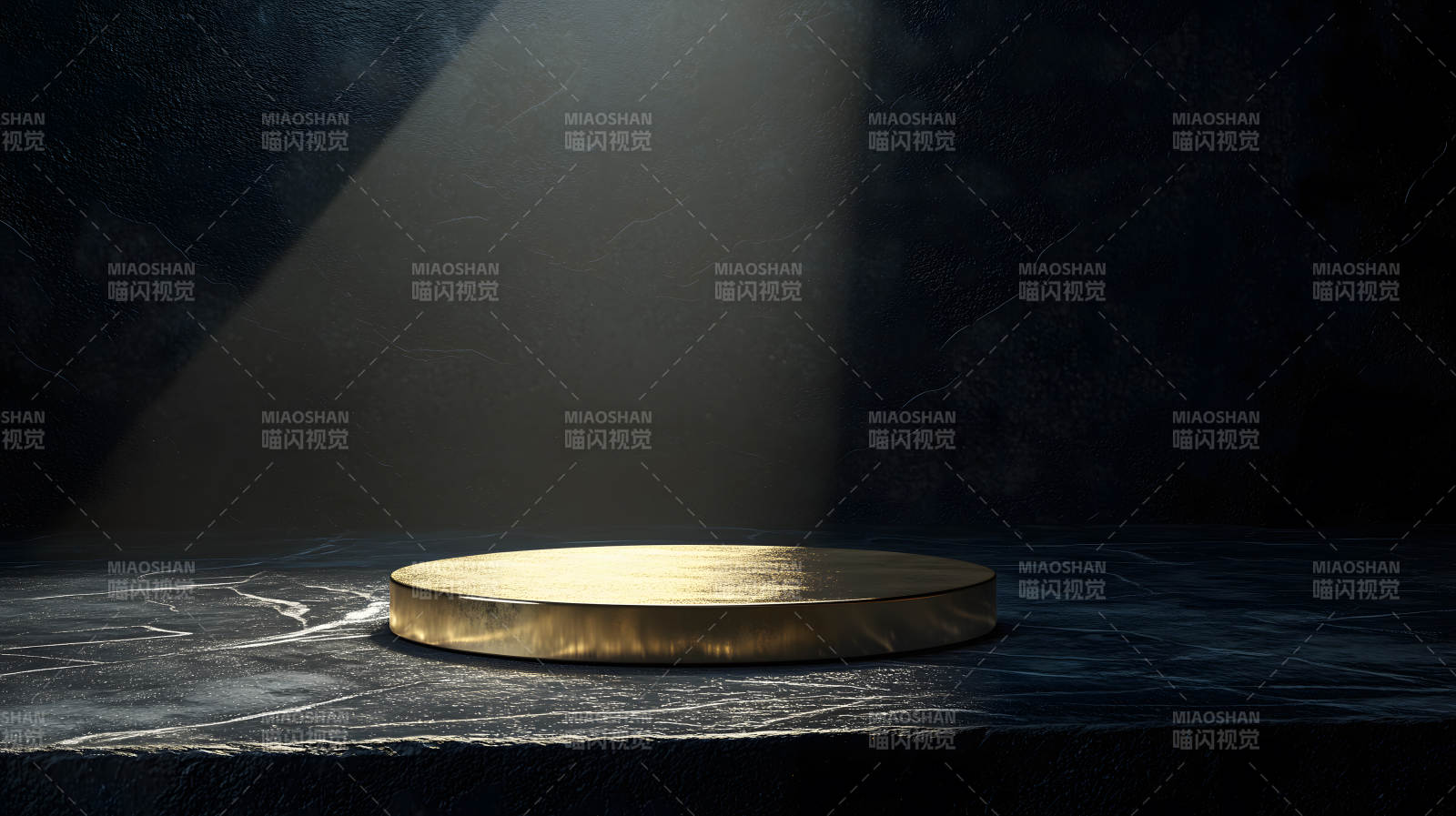 黑金岩石背景前的金色圆形展示台图片