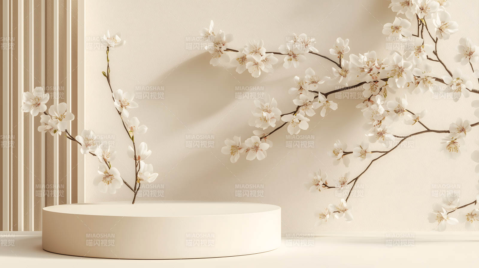 米白色背景中带白色花枝的圆形展台图片