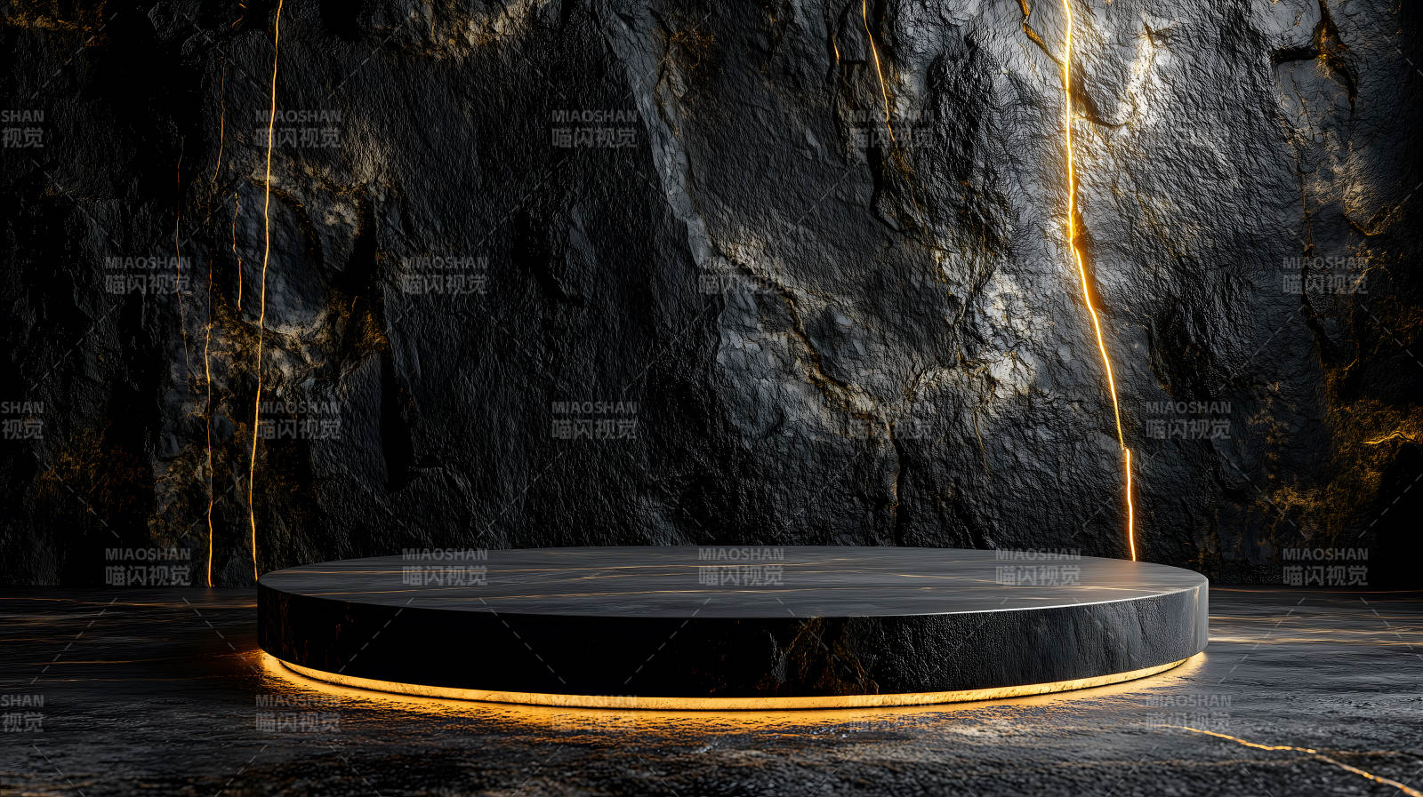 黑金岩石背景前的金色圆形展示台图片