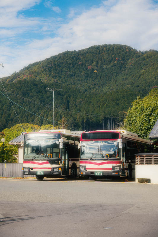 京都岚山山间巴士停靠站图片
