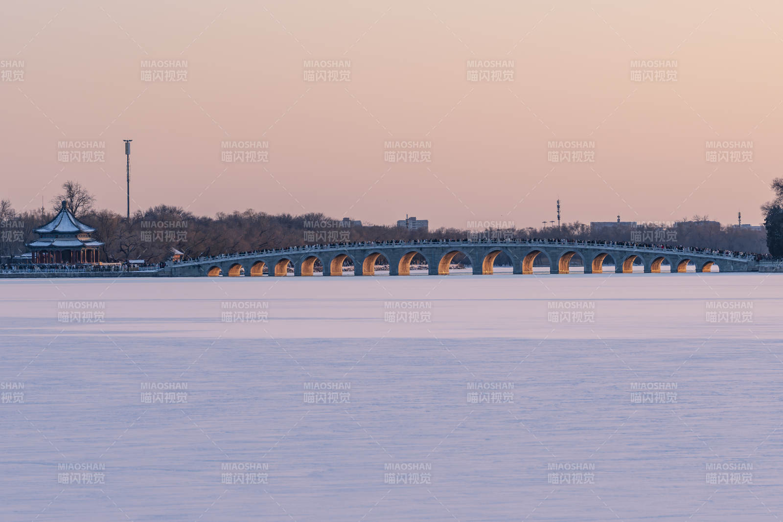 十七孔桥晨曦图片