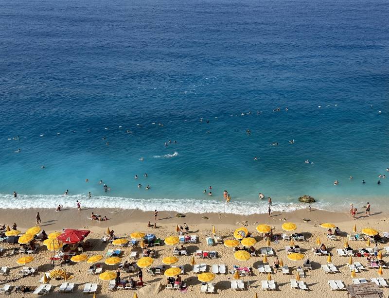 碧海金沙 游人如织图片