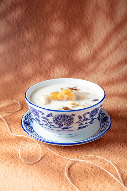 木薯桃胶莲子芋圆炖奶图片