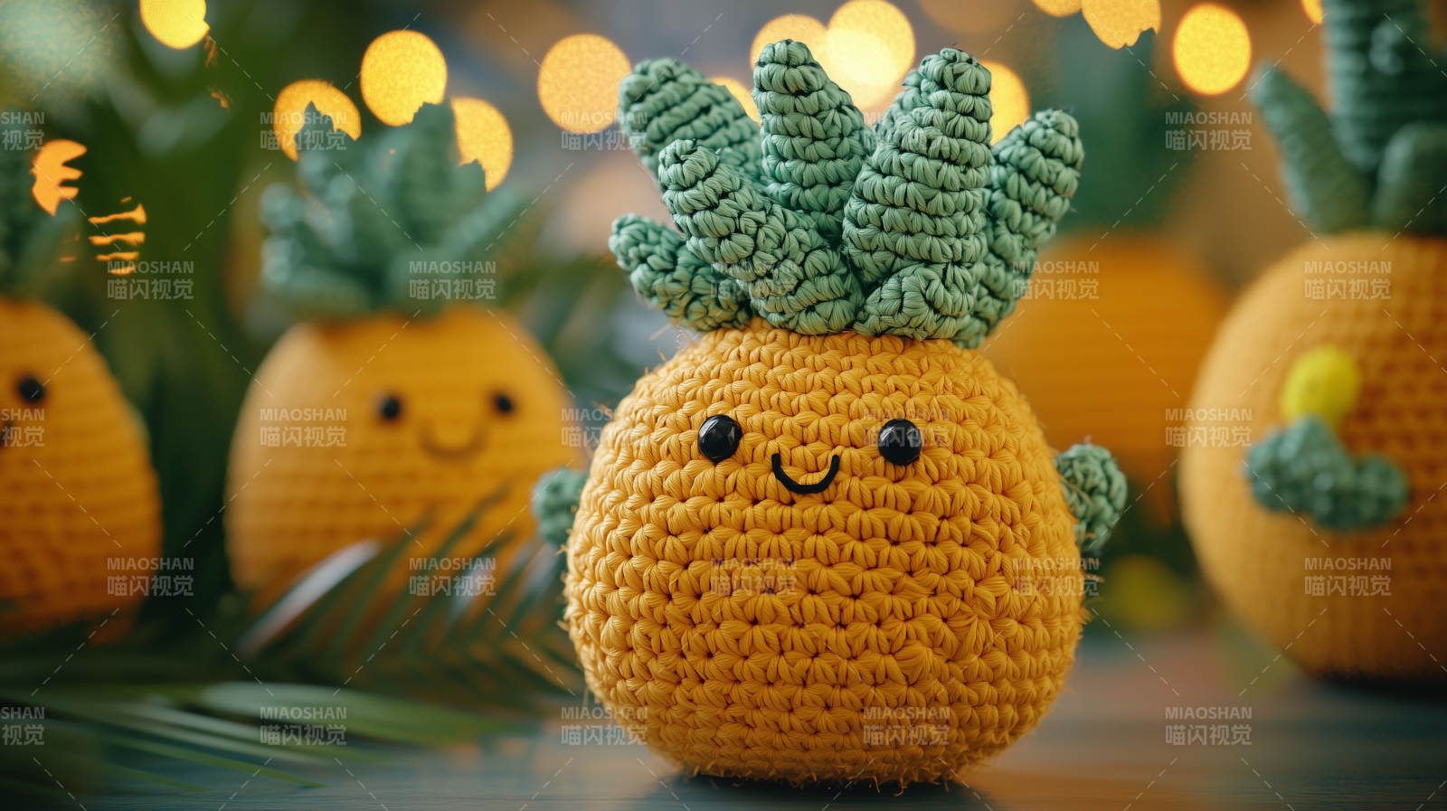 可爱菠萝毛绒玩具图片