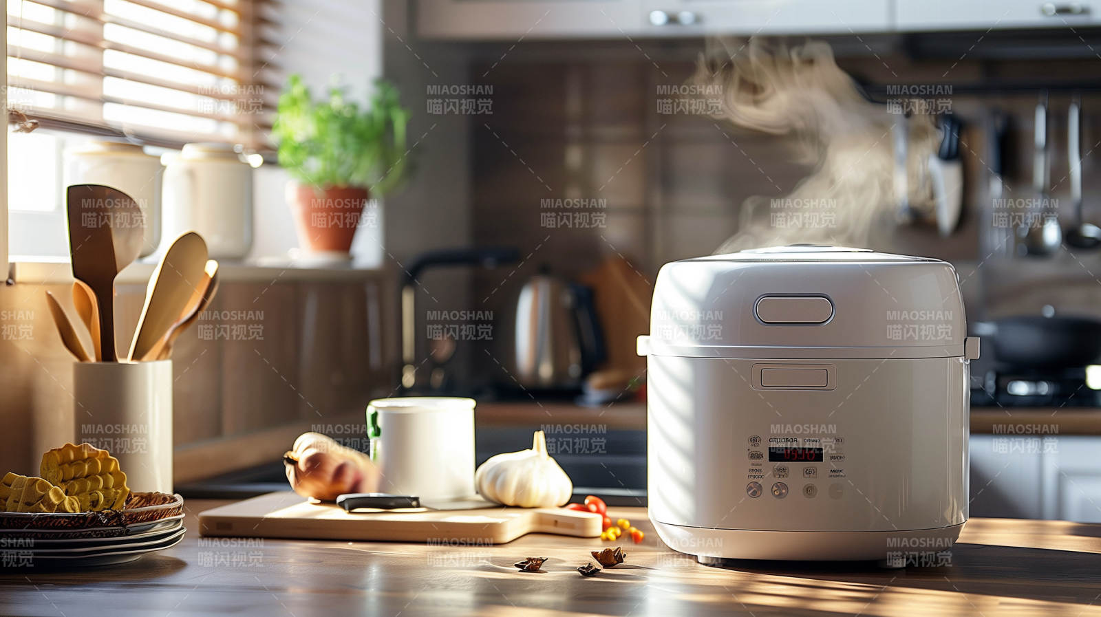 电饭煲蒸饭中图片