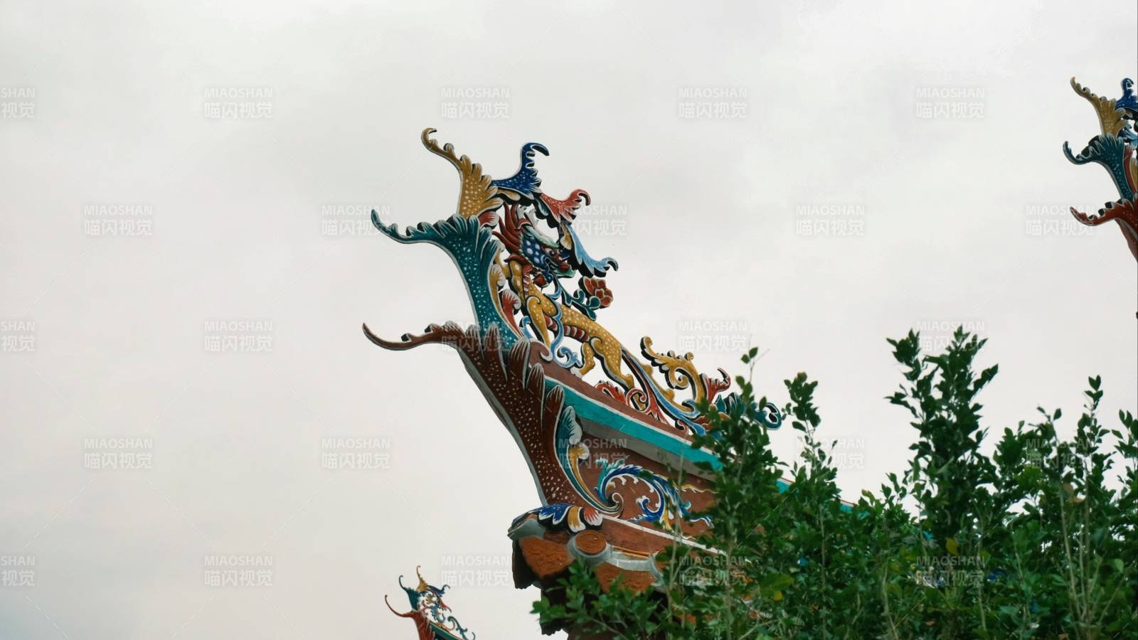 飞檐翘角 彩绘生辉图片