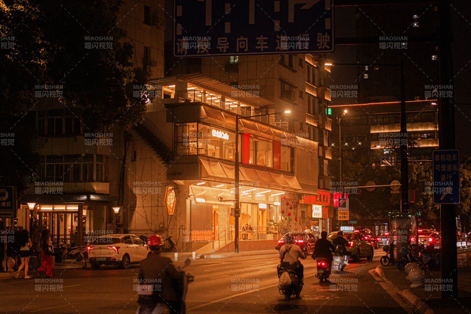 夜市街景灯火通明图片