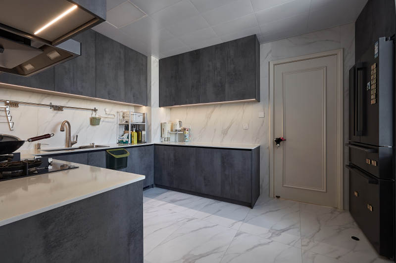 现代简约厨房设计图片