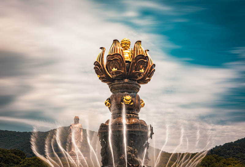 金色莲花喷泉雕塑  灵山胜境图片