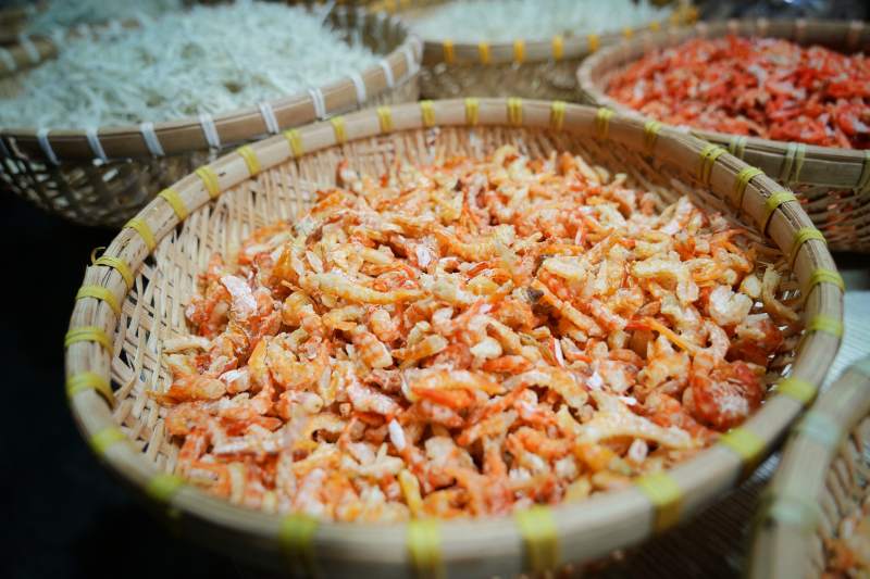 台山市场的虾干图片