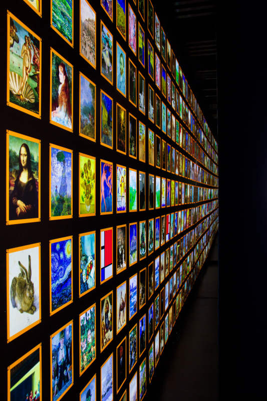 艺术长廊光影交错图片