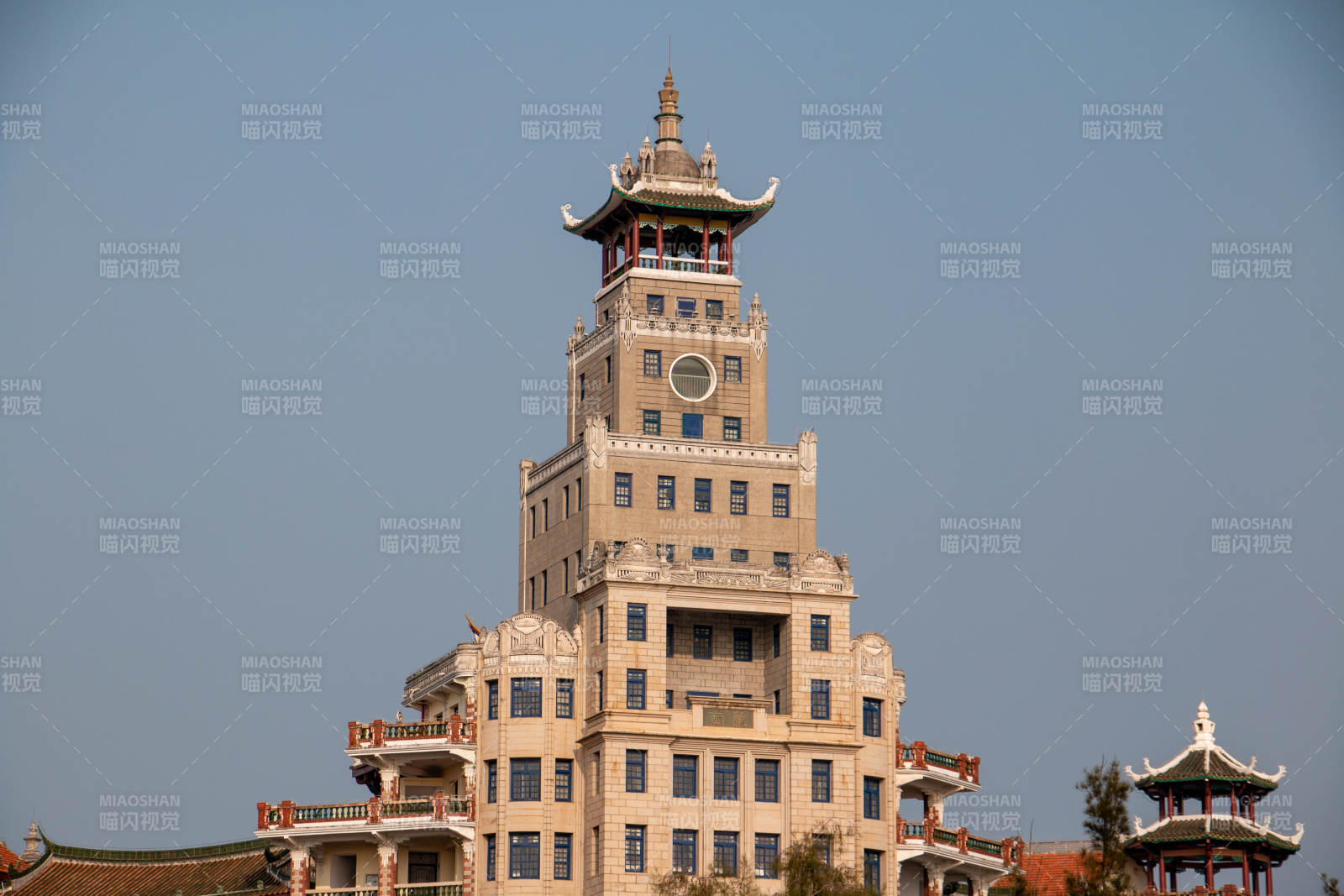 厦门嘉庚建筑中式塔楼建筑图片