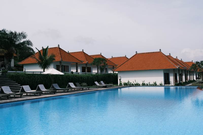 泳池别墅度假村 度假休闲图片