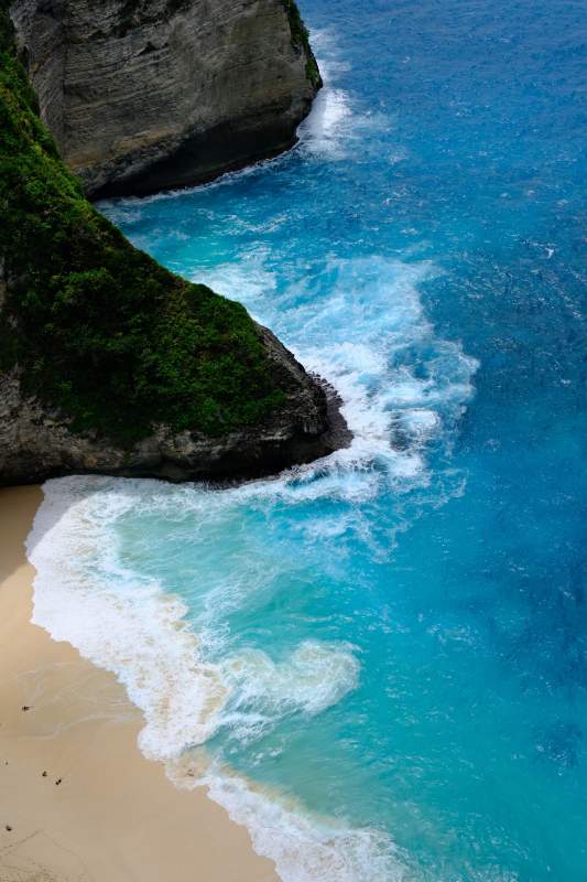 碧海白沙 悬崖环绕 精灵坠崖图片