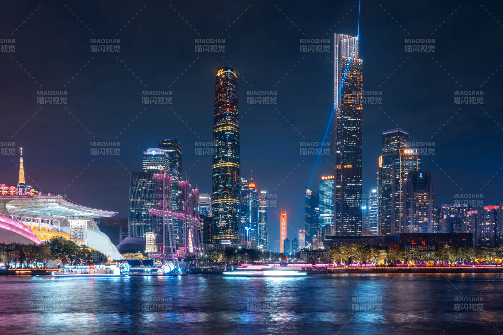 广州珠江新城建筑群夜景夜幕下的城市天际线图片