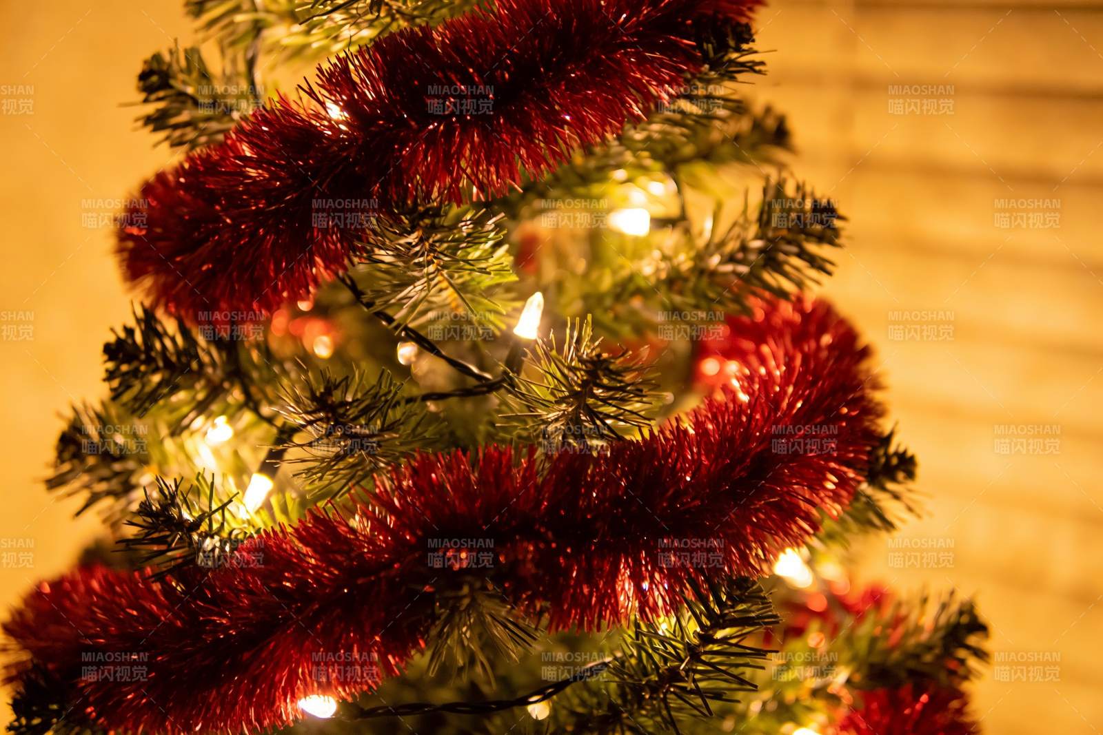 圣诞树装饰细节特写图片