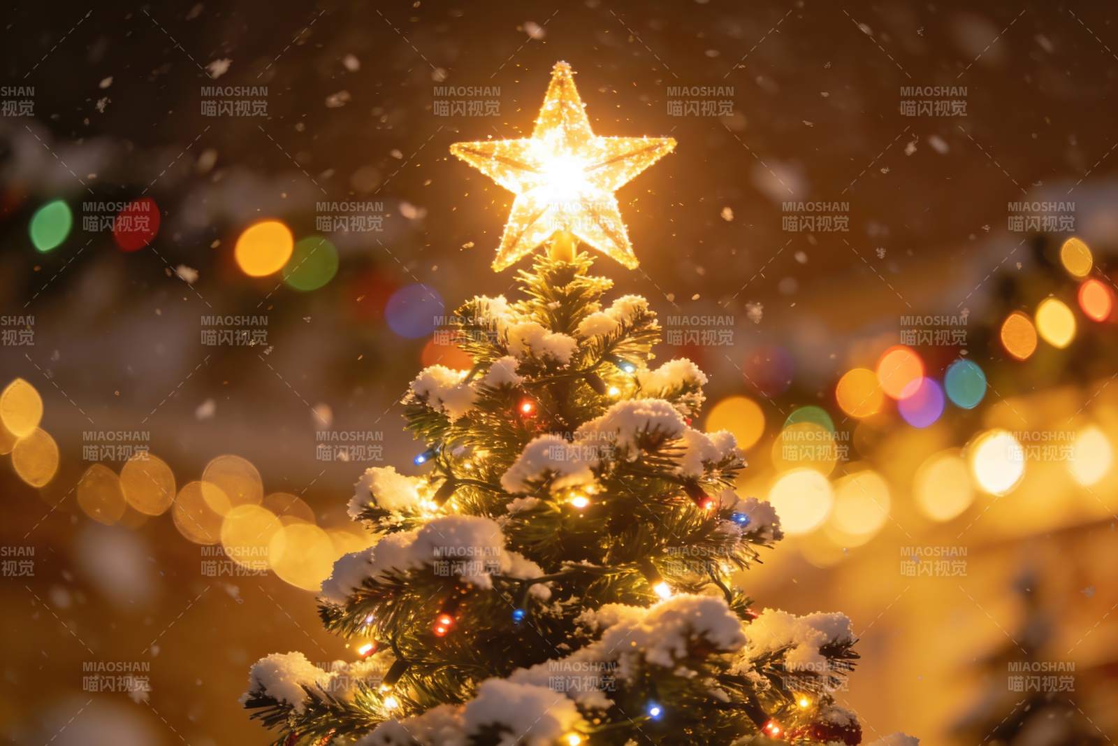 雪夜圣诞树星光闪耀图片