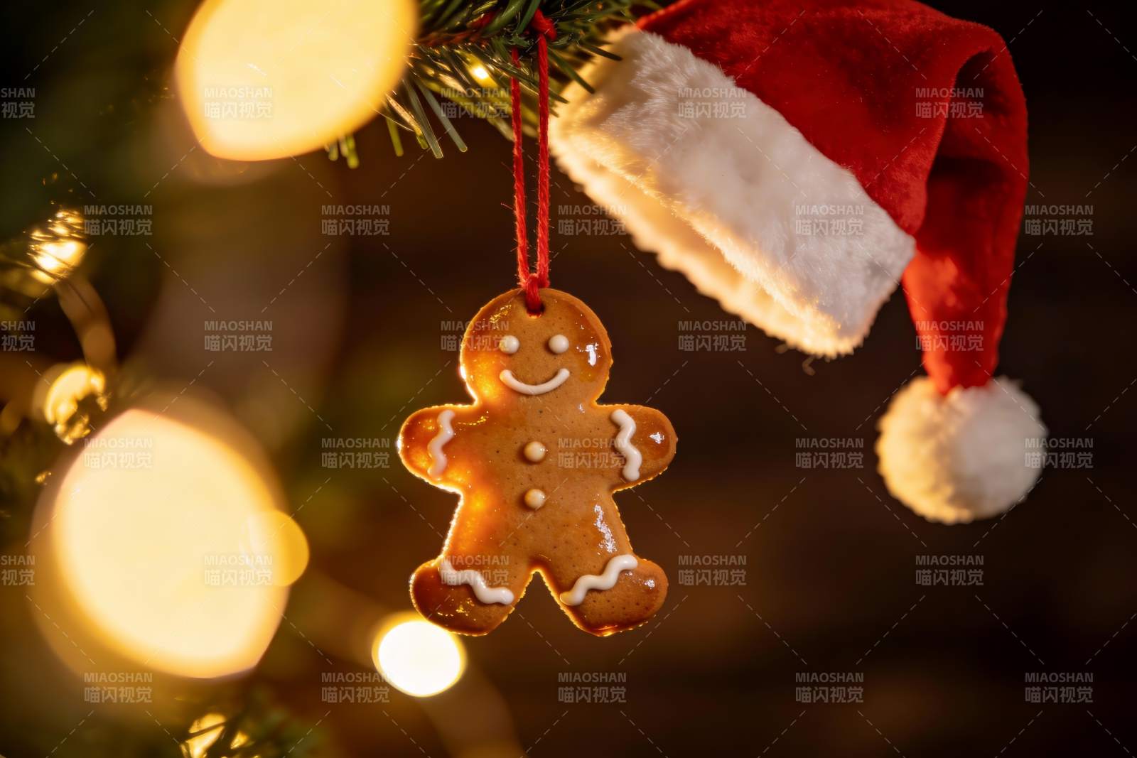 圣诞树上的姜饼人挂饰图片