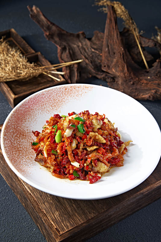 湘味小炒蒜香爆辣牛胸口爆炒鸡脚皮图片