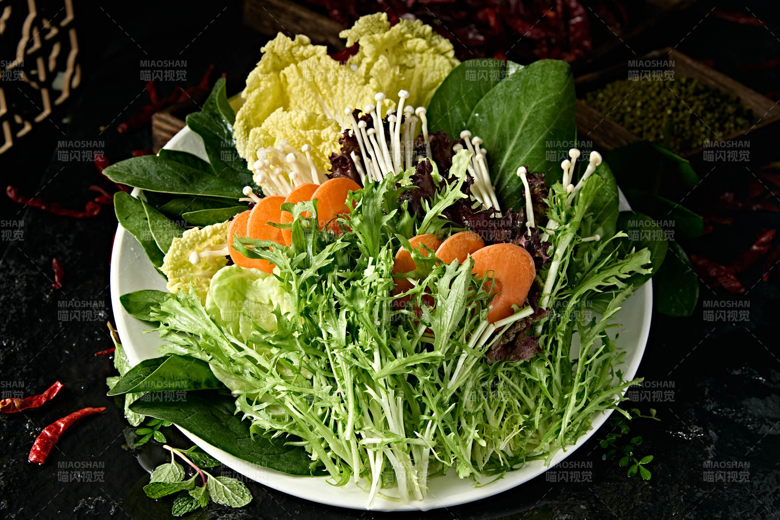 火锅涮品蔬菜菌菇大拼盘图片