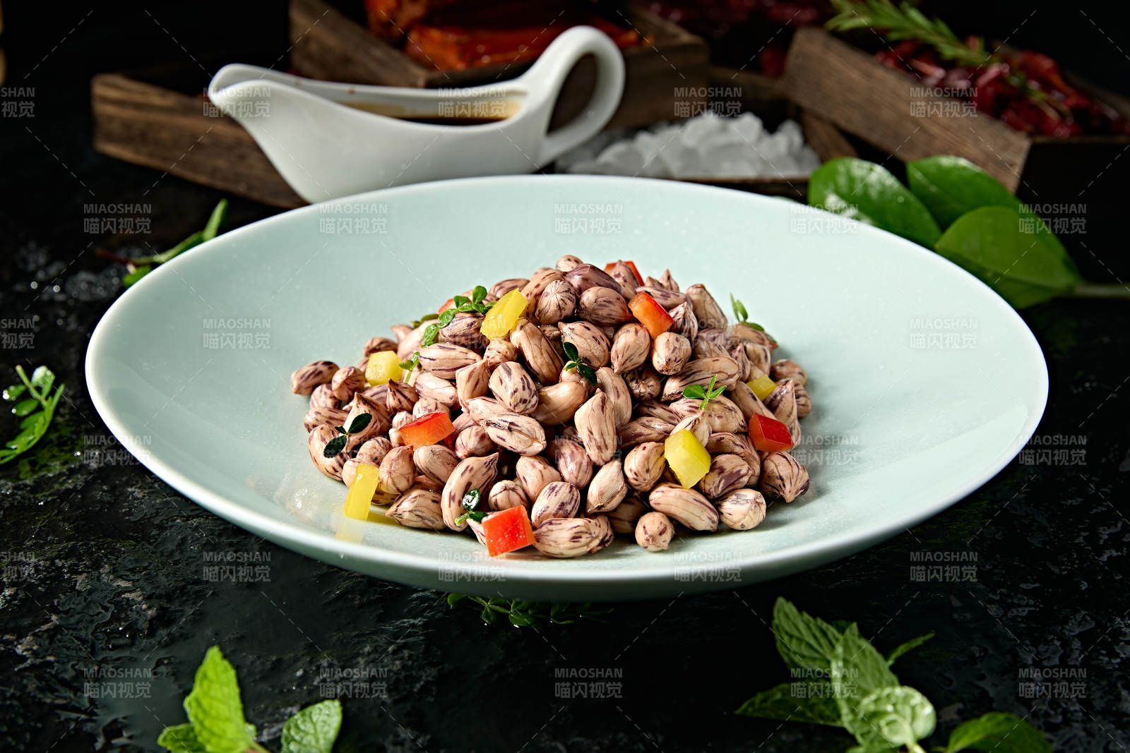 浇汁老醋七彩花生图片