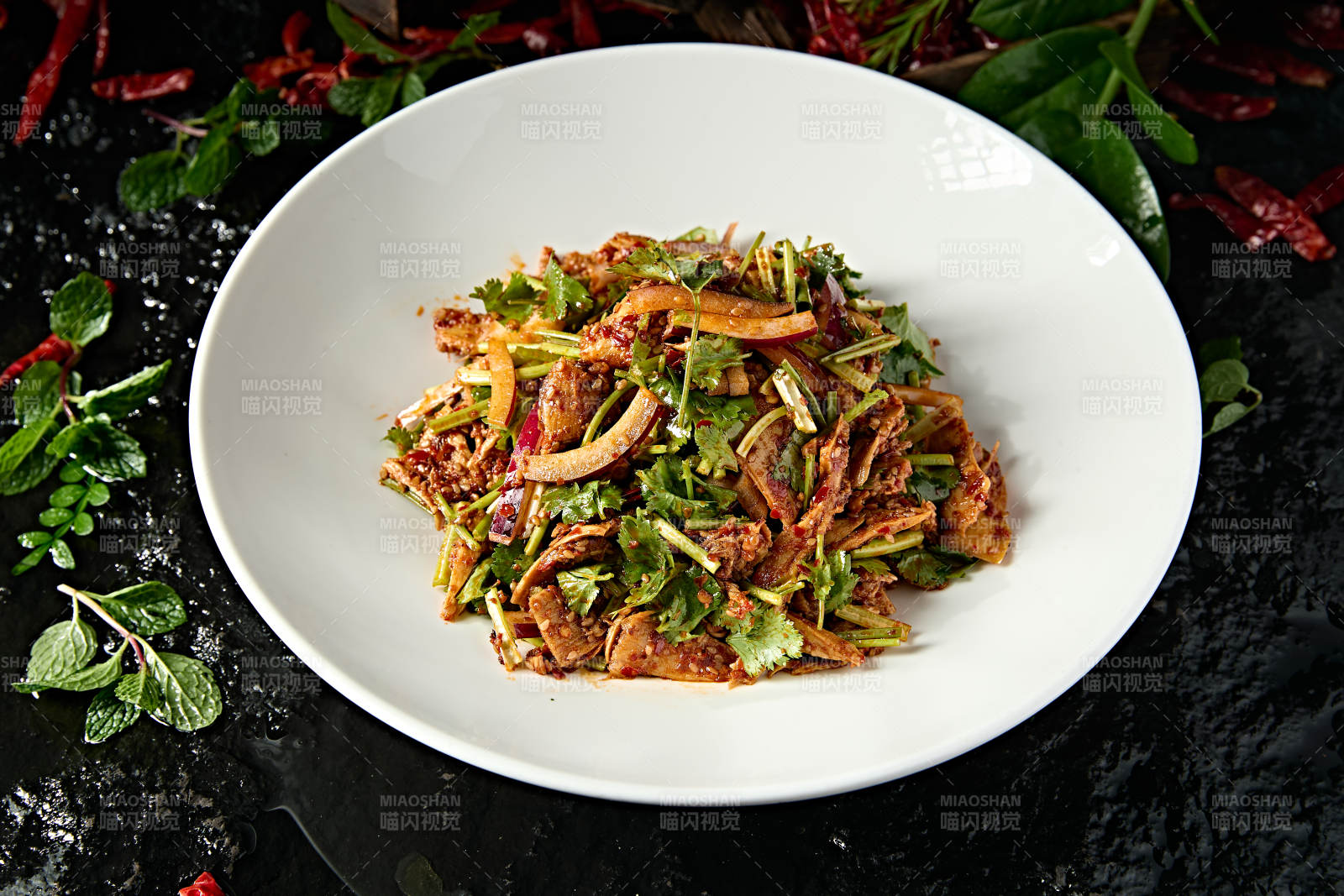 风味小凉菜香菜圆葱麻辣牛板筋图片