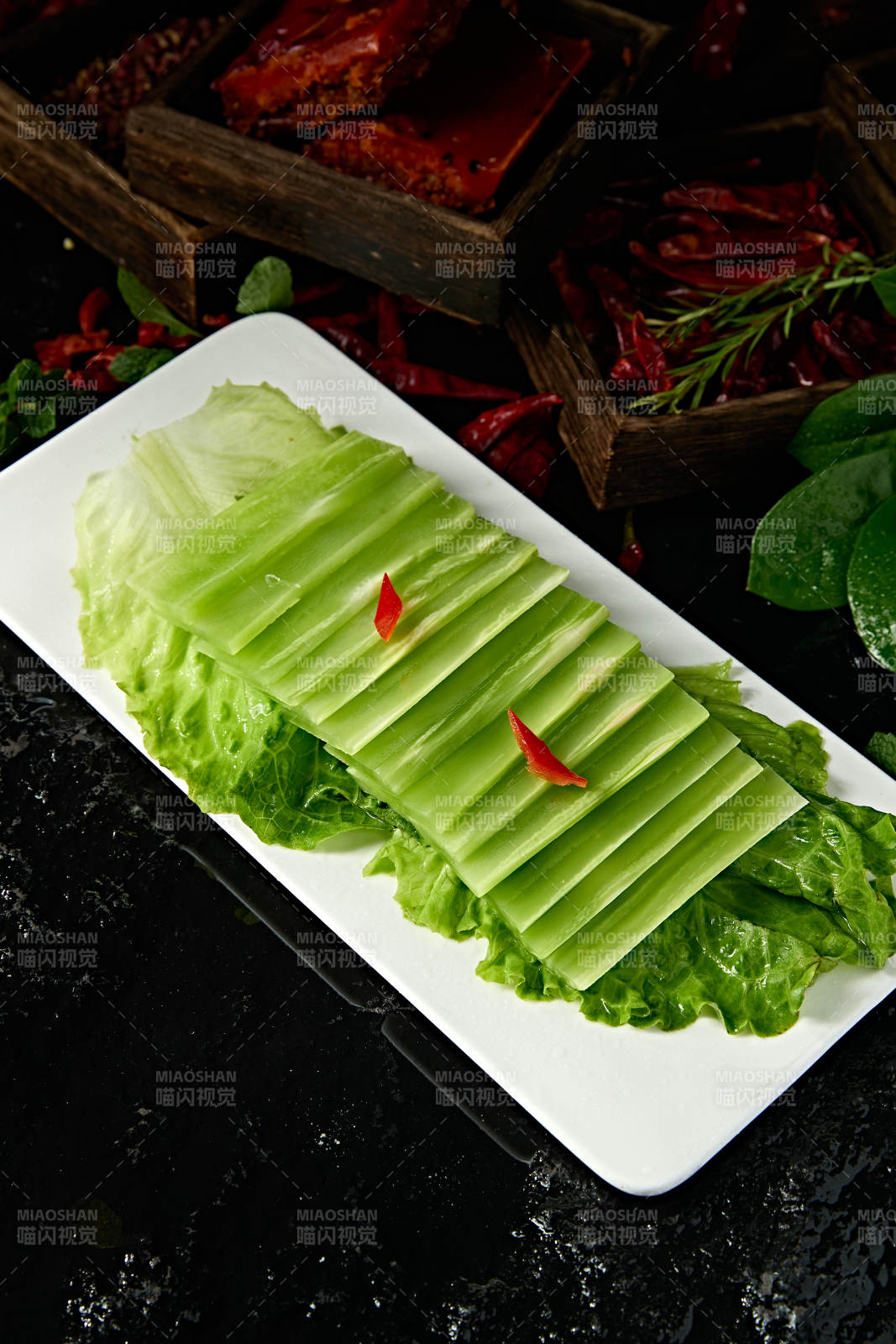 火锅涮品鲜切莴笋片图片