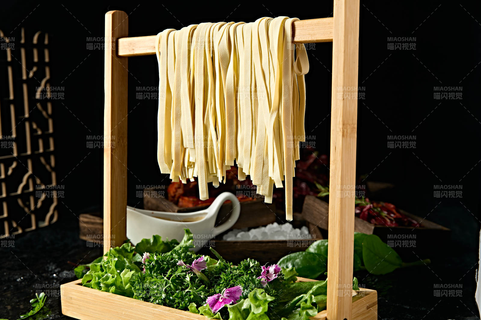 火锅食材晾杆豆腐丝图片