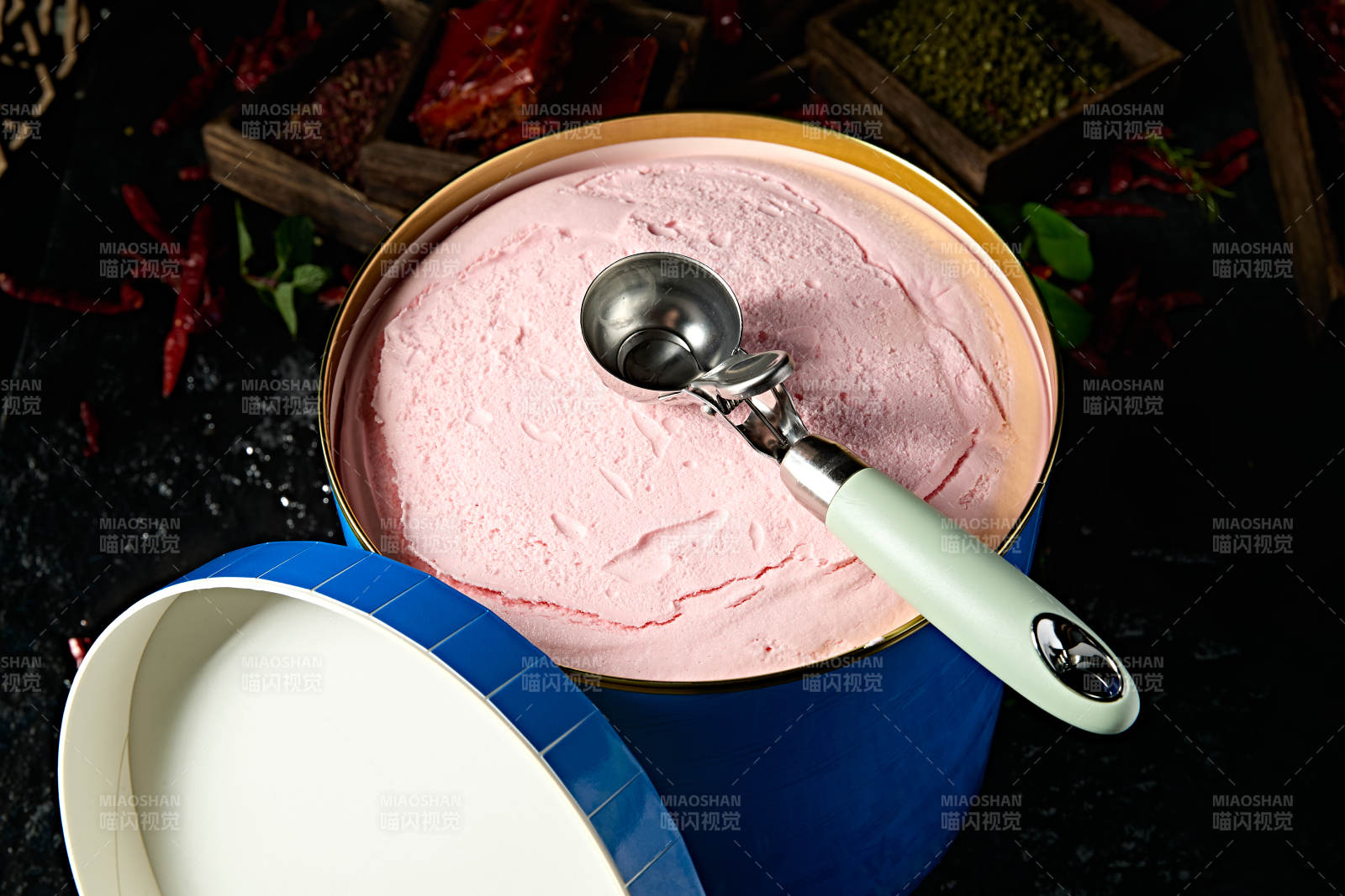 桶装餐饮饭点使用冰淇淋图片