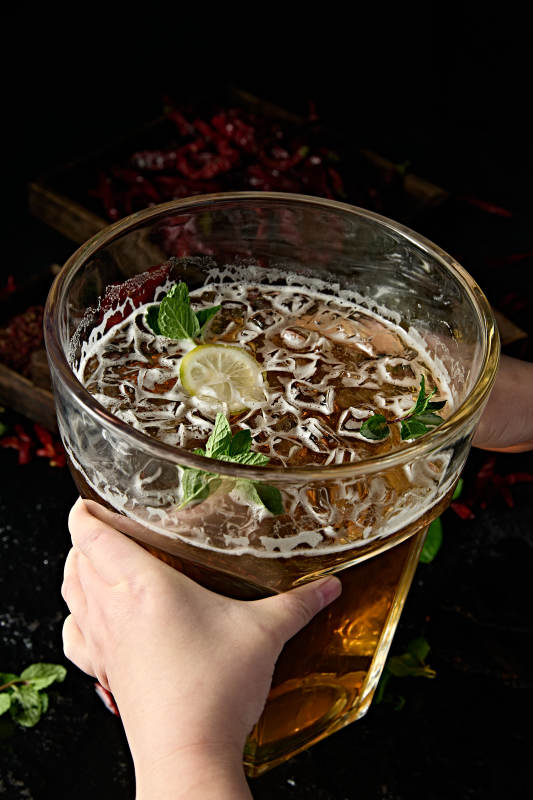 挑战超大杯鲜啤酒图片