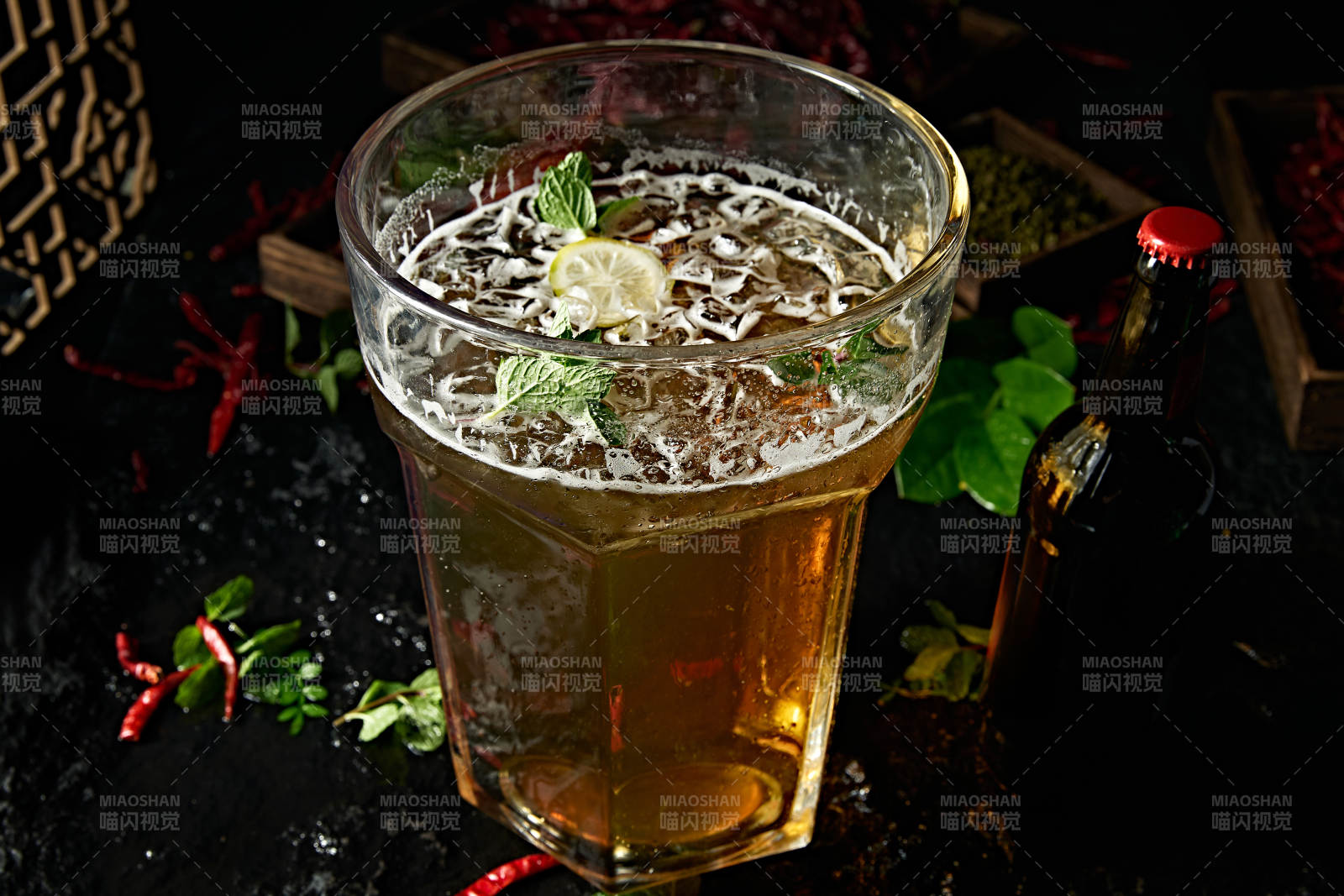 挑战超大杯鲜啤酒图片