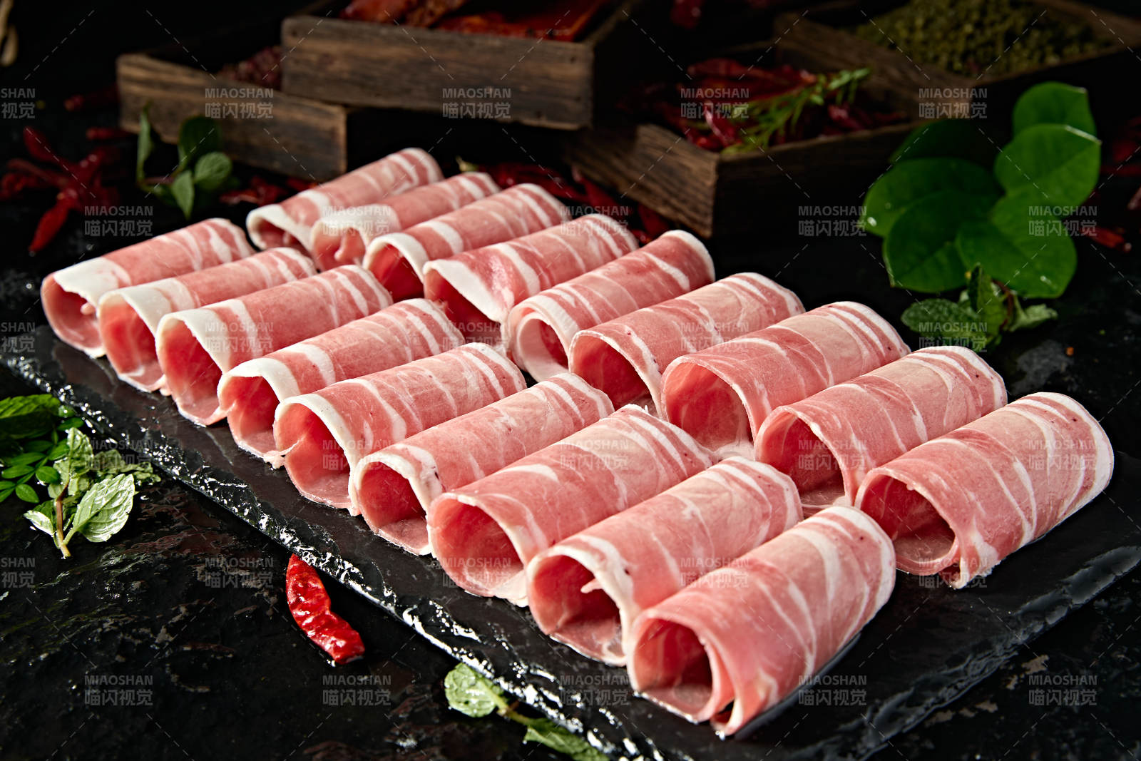 内蒙草原羔羊肉卷切片图片