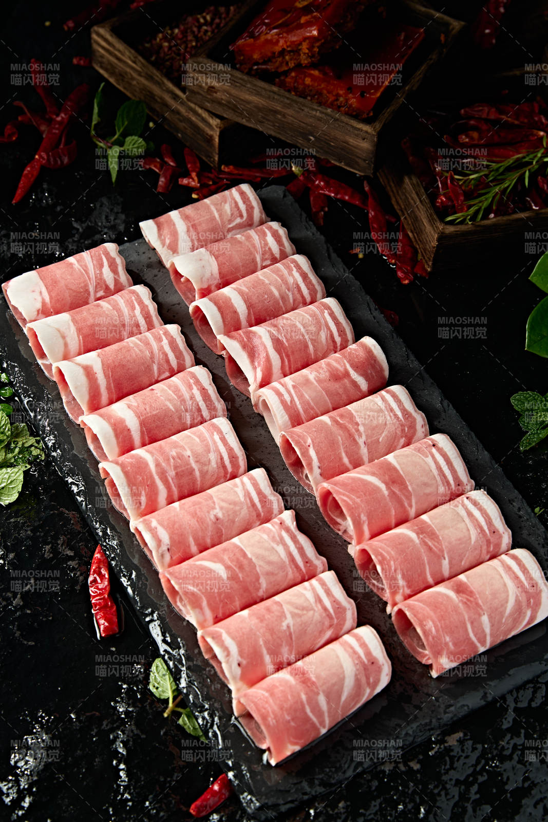 内蒙草原羔羊肉卷切片图片